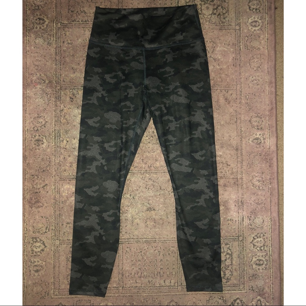 Fabletics Camo 7/8 Leggings